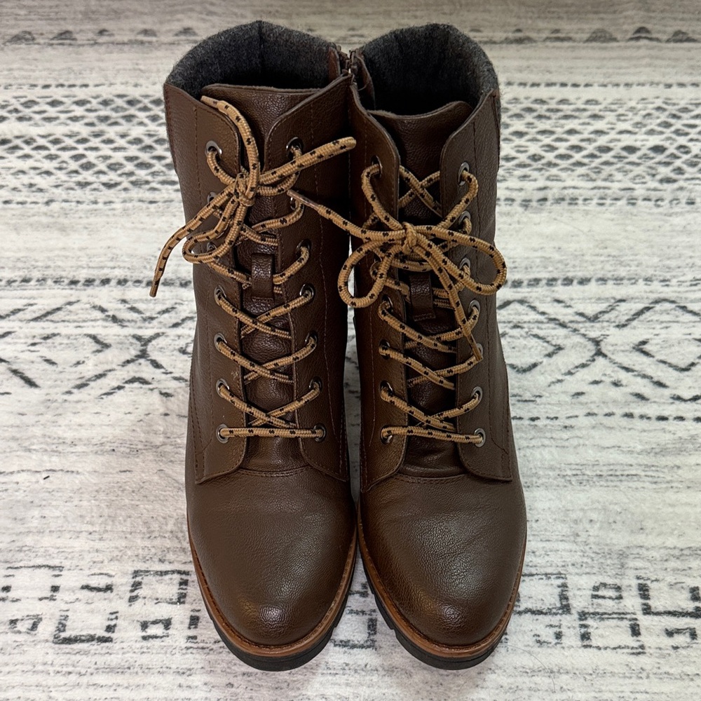 Naturalizer Dark Brown Lace-Up Boots